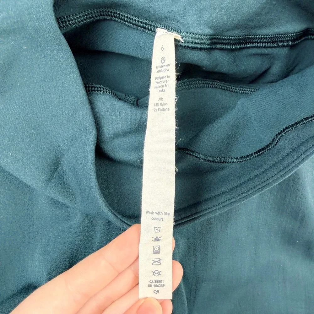 Lululemon High Rise Crop Women's Size 6 Leggings Teal Green Laser Cut Perforated